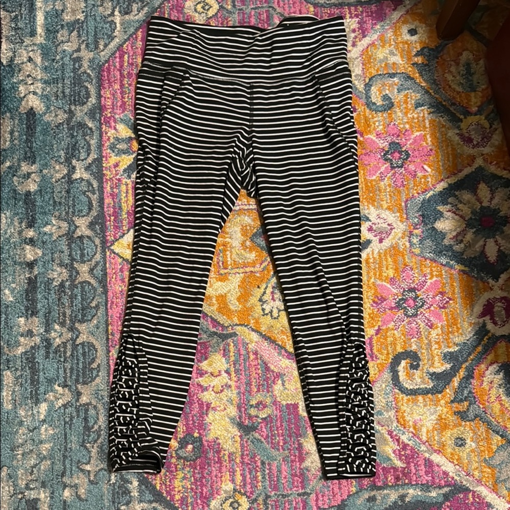 Lane Bryant Livi black and White Striped Leggings workout wear 18/20